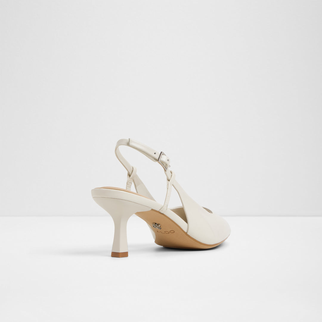 Sapatos em pele branco, salto fino - ADAN