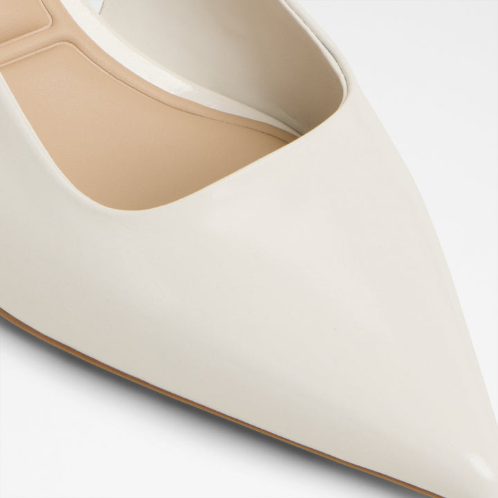 Sapatos em pele branco, salto fino - ADAN
