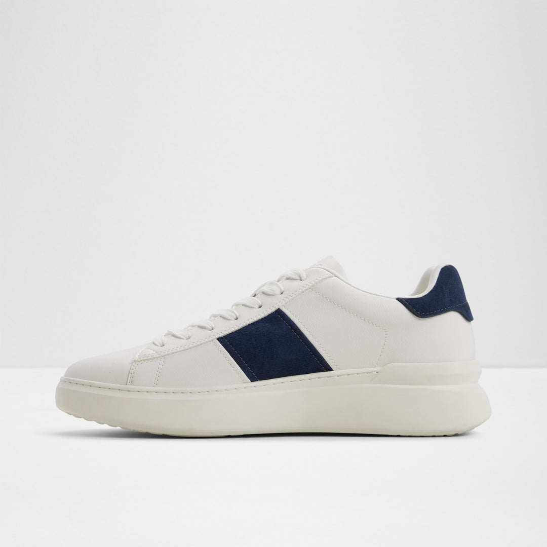 Sapatilhas em branco - ADYN