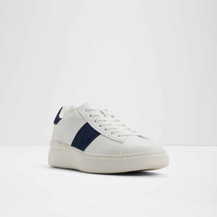 Sapatilhas em branco - ADYN