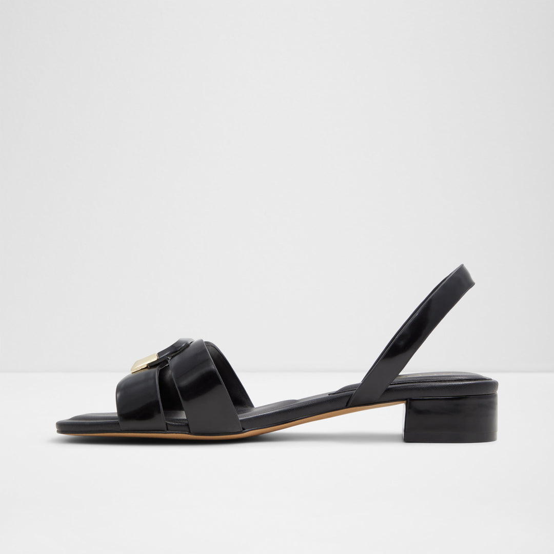 Sandálias rasas em preto - ALAMAENDAR