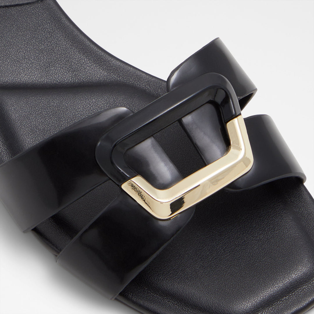 Sandálias rasas em preto - ALAMAENDAR