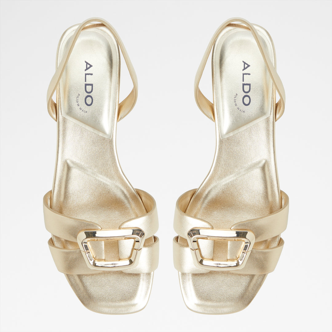 Sandálias rasas em dourado - ALAMAENDAR
