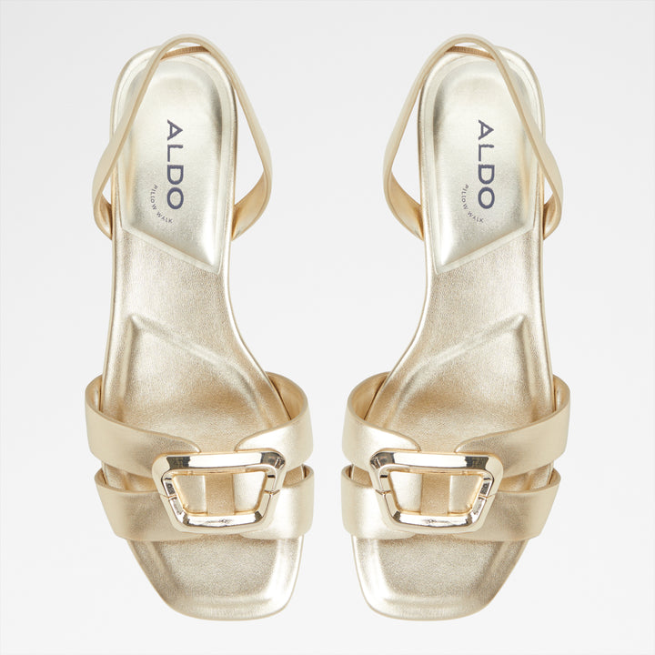 Sandálias rasas em dourado - ALAMAENDAR