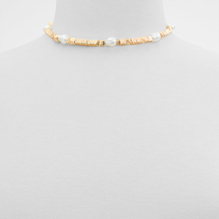 Colar em dourado - AMELINNA