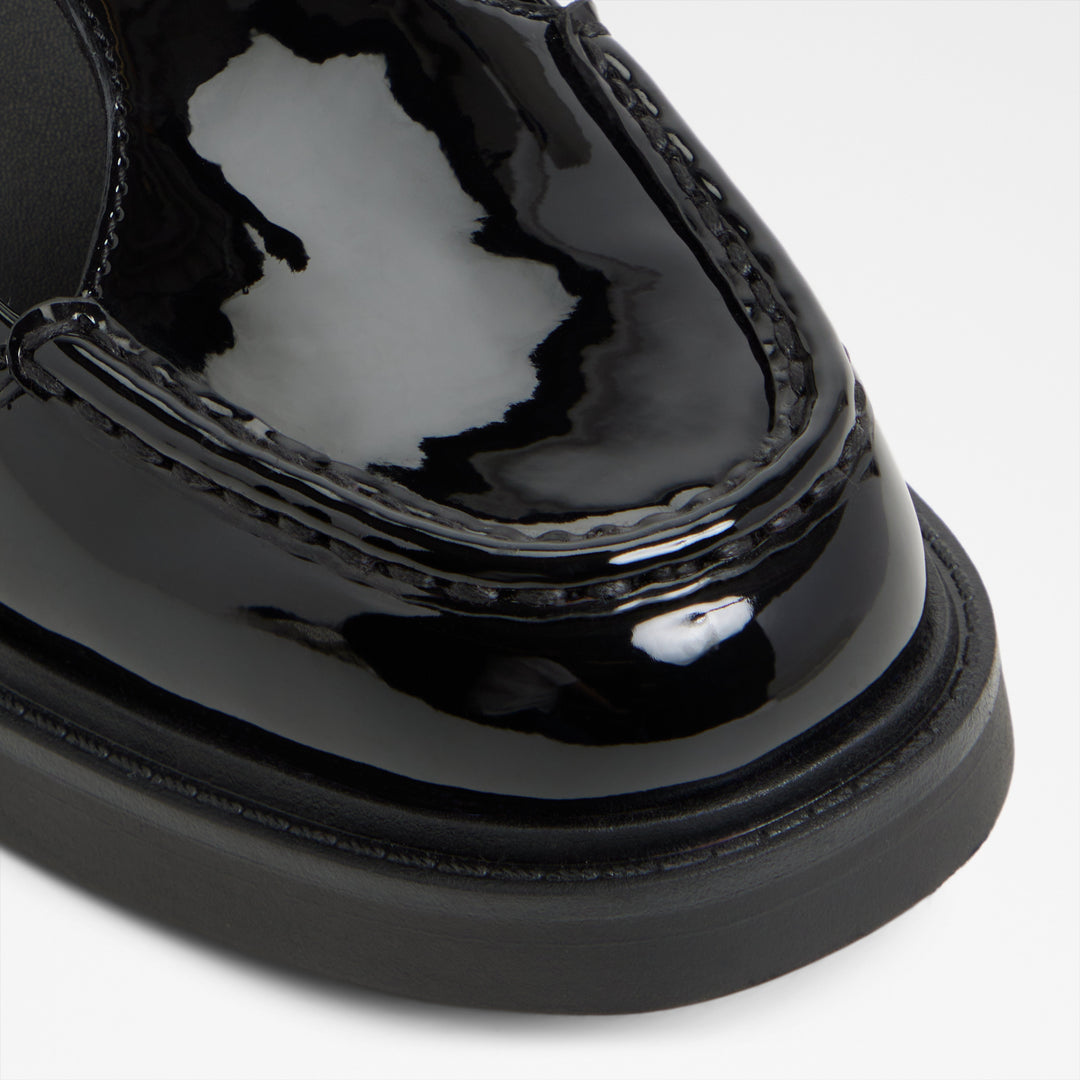 Mocassins rasos em verniz preto - ANTONELA
