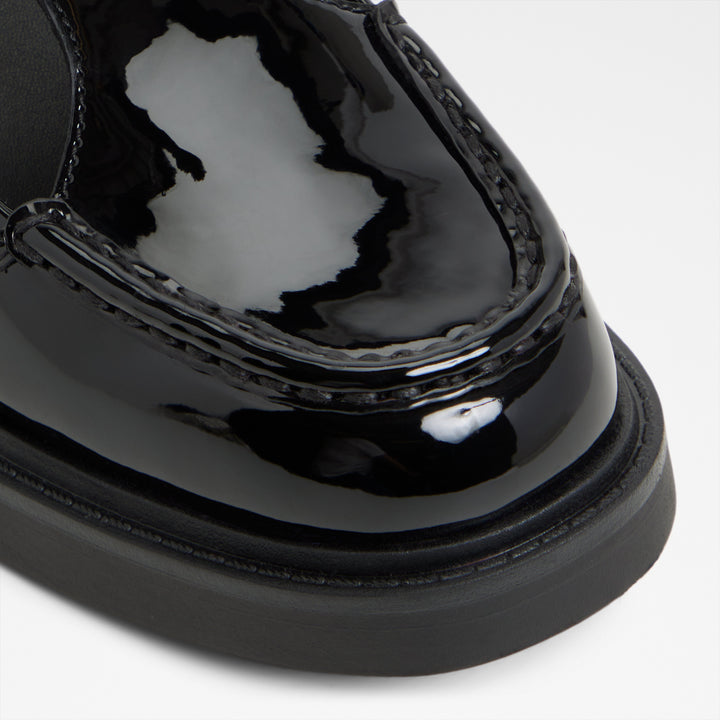 Mocassins rasos em verniz preto - ANTONELA