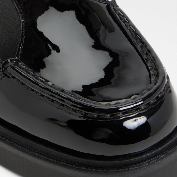 Mocassins rasos em verniz preto - ANTONELA