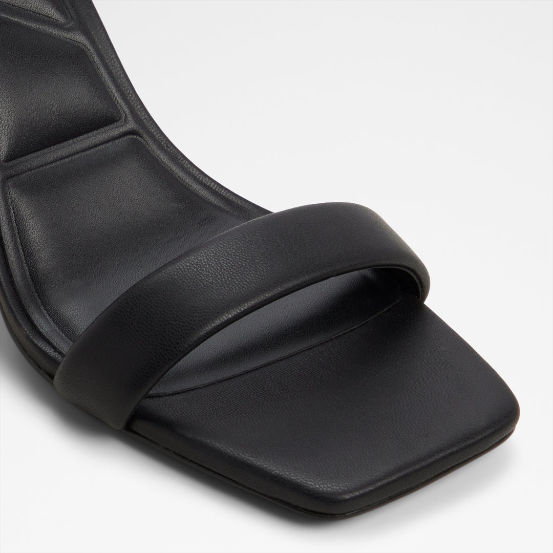 Sandálias em preto, salto em bloco - AUSTORAI