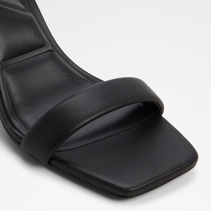 Sandálias em preto, salto em bloco - AUSTORAI