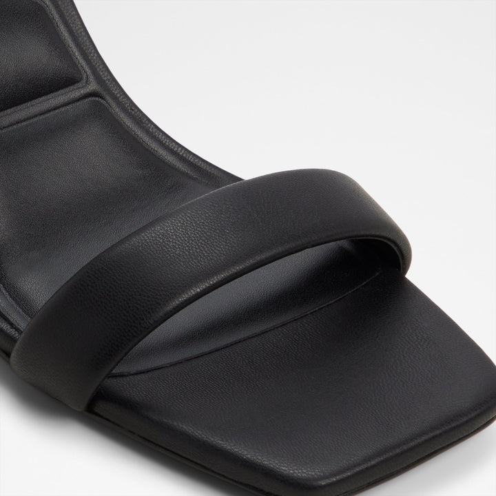 Sandálias em preto, salto em bloco - AUSTORAI