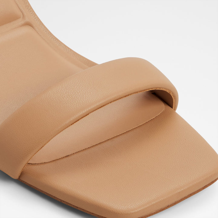 Sandálias em bege, salto em bloco - AUSTORAI