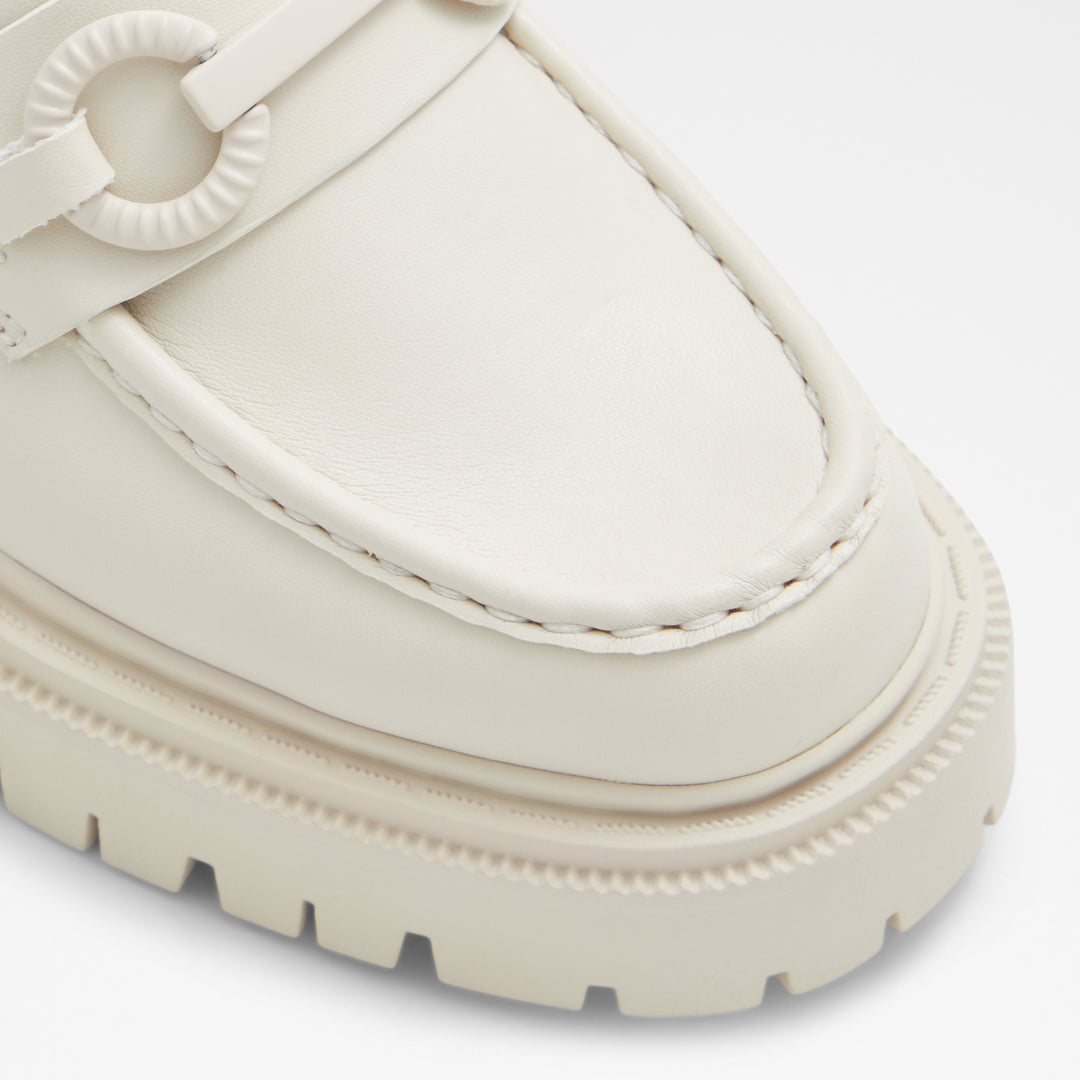 Mocassins rasos em branco cru - BABERIEL