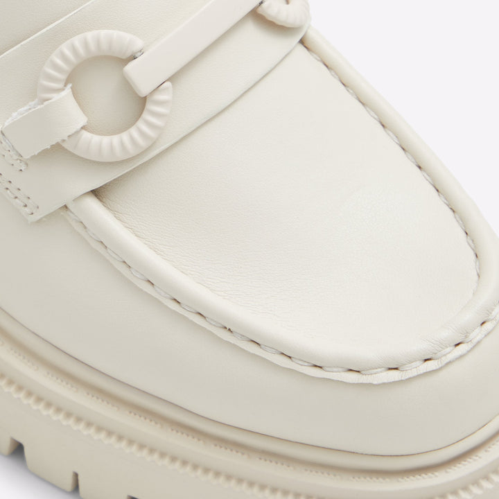 Mocassins rasos em branco cru - BABERIEL