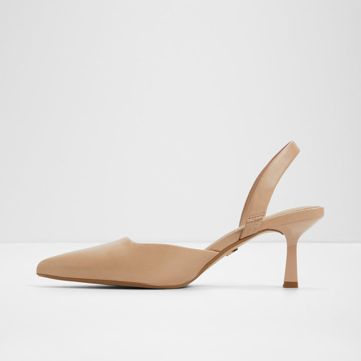 Sapatos em bege, salto em funil - BASANTI