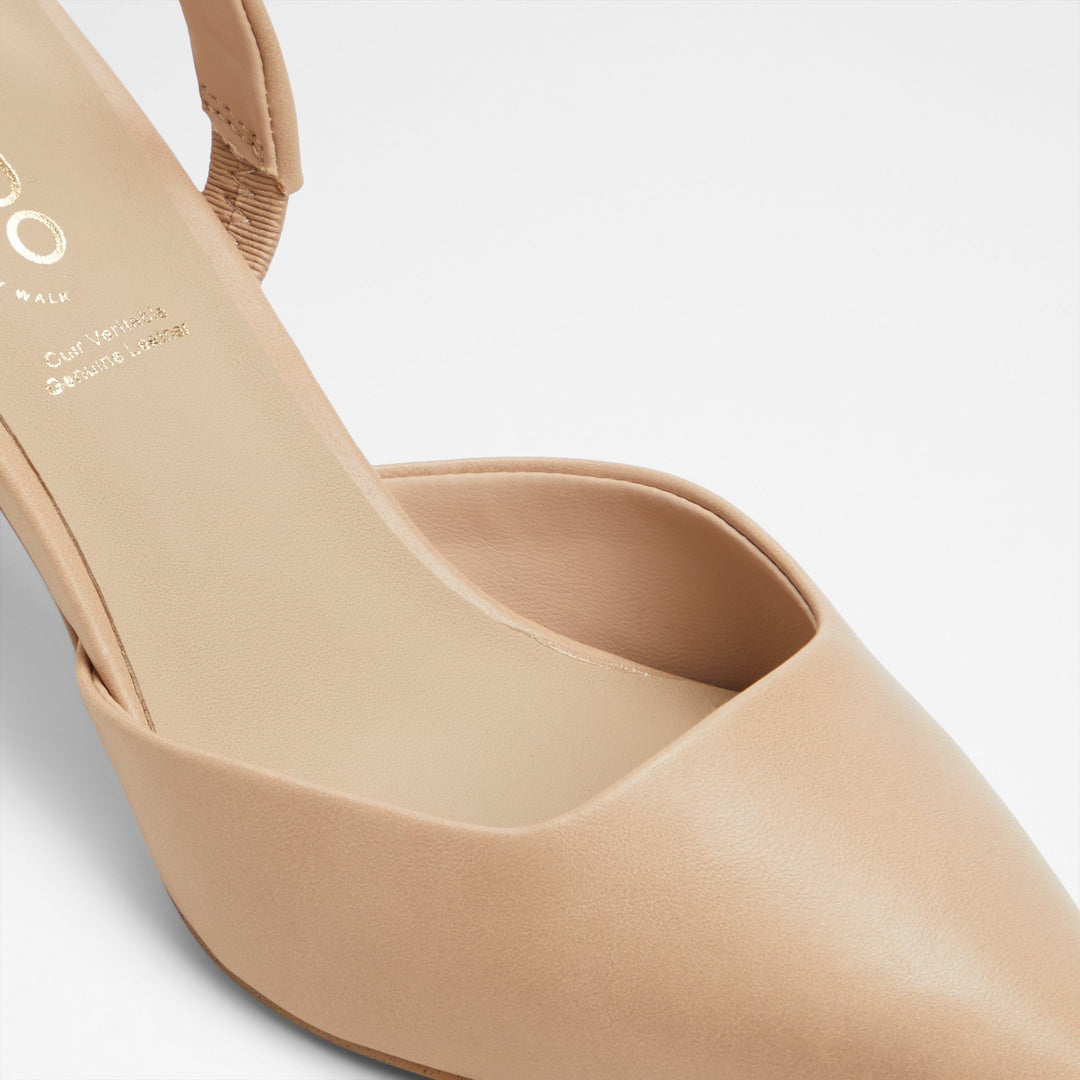 Sapatos em bege, salto em funil - BASANTI