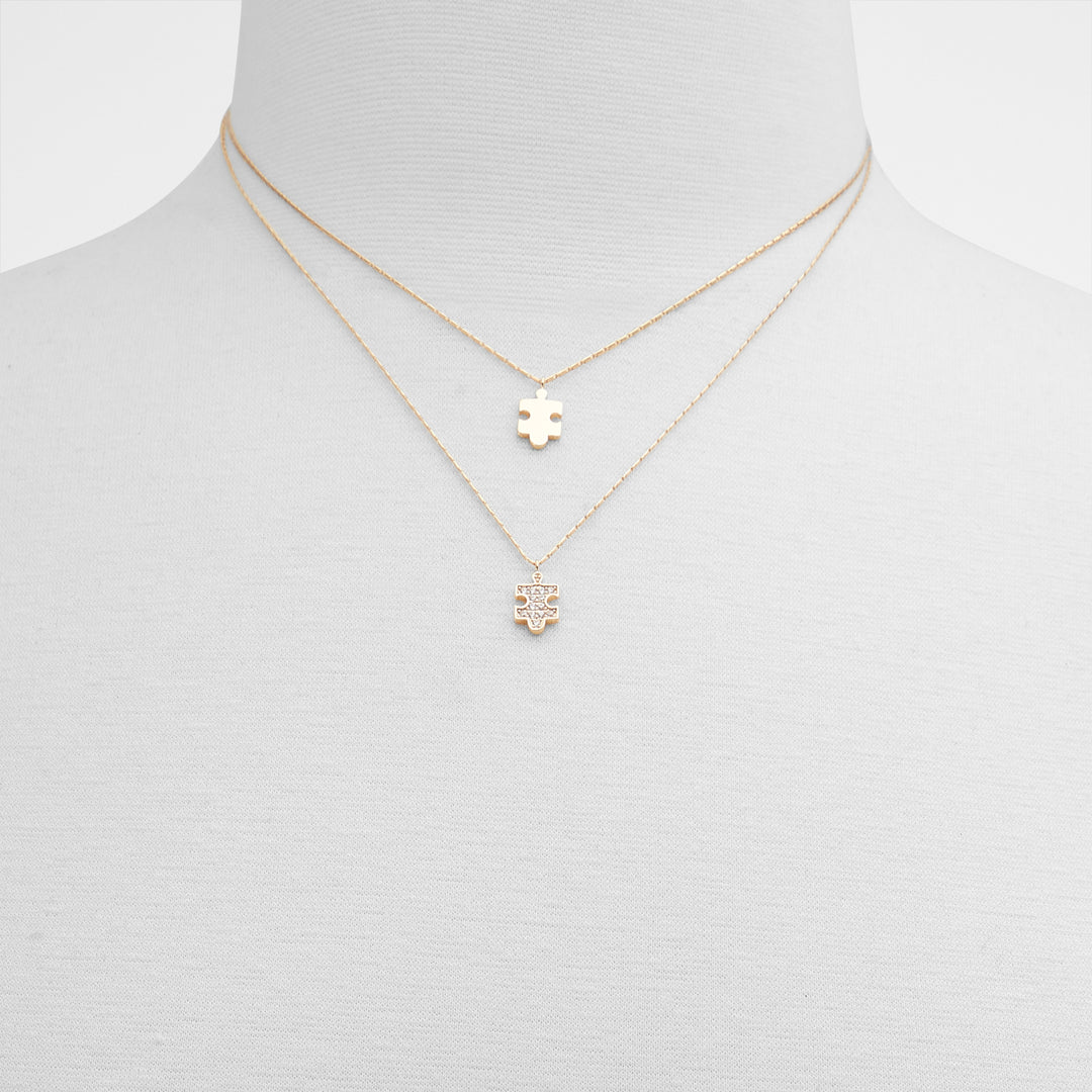 Colares em dourado - BESTIES