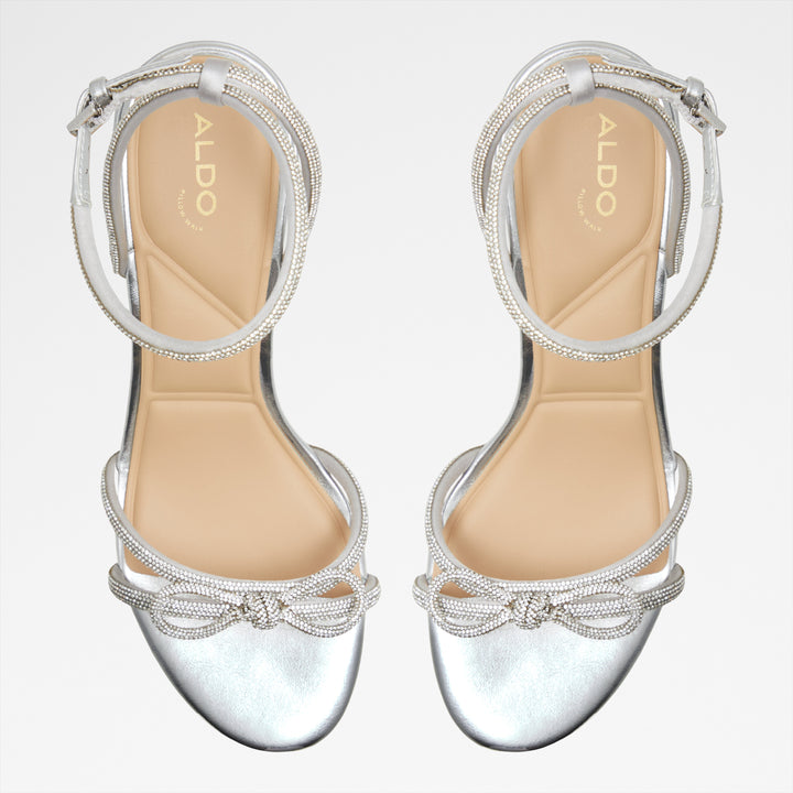 Sandálias em prateado, salto em bloco - BOUCLETTE