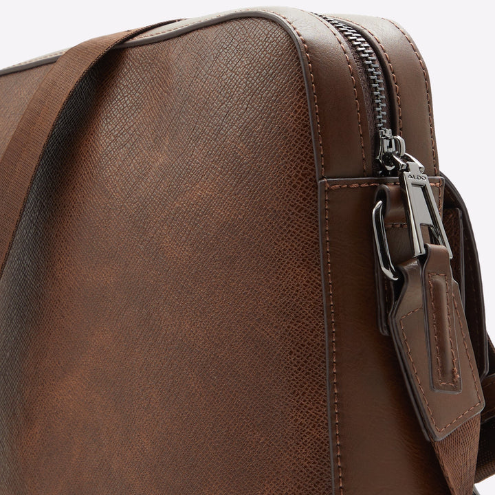 Mala de tiracolo em castanho - BOXDENE