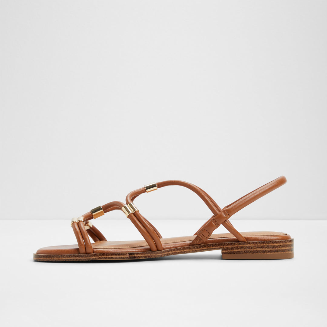 Sandálias rasas em cognac - BYCHAN