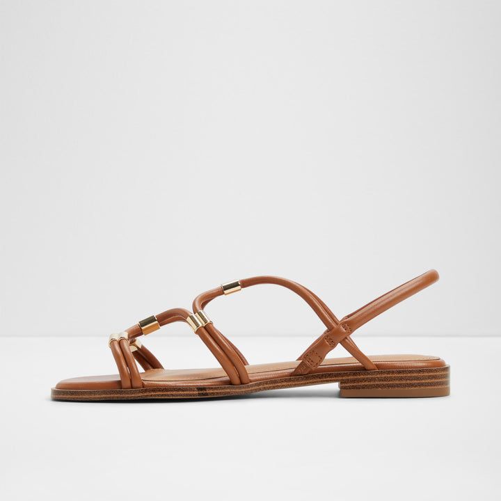 Sandálias rasas em cognac - BYCHAN