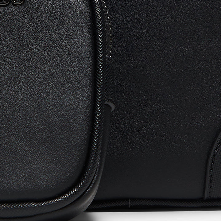 Mala de tiracolo em preto - CAIRNIELOAN