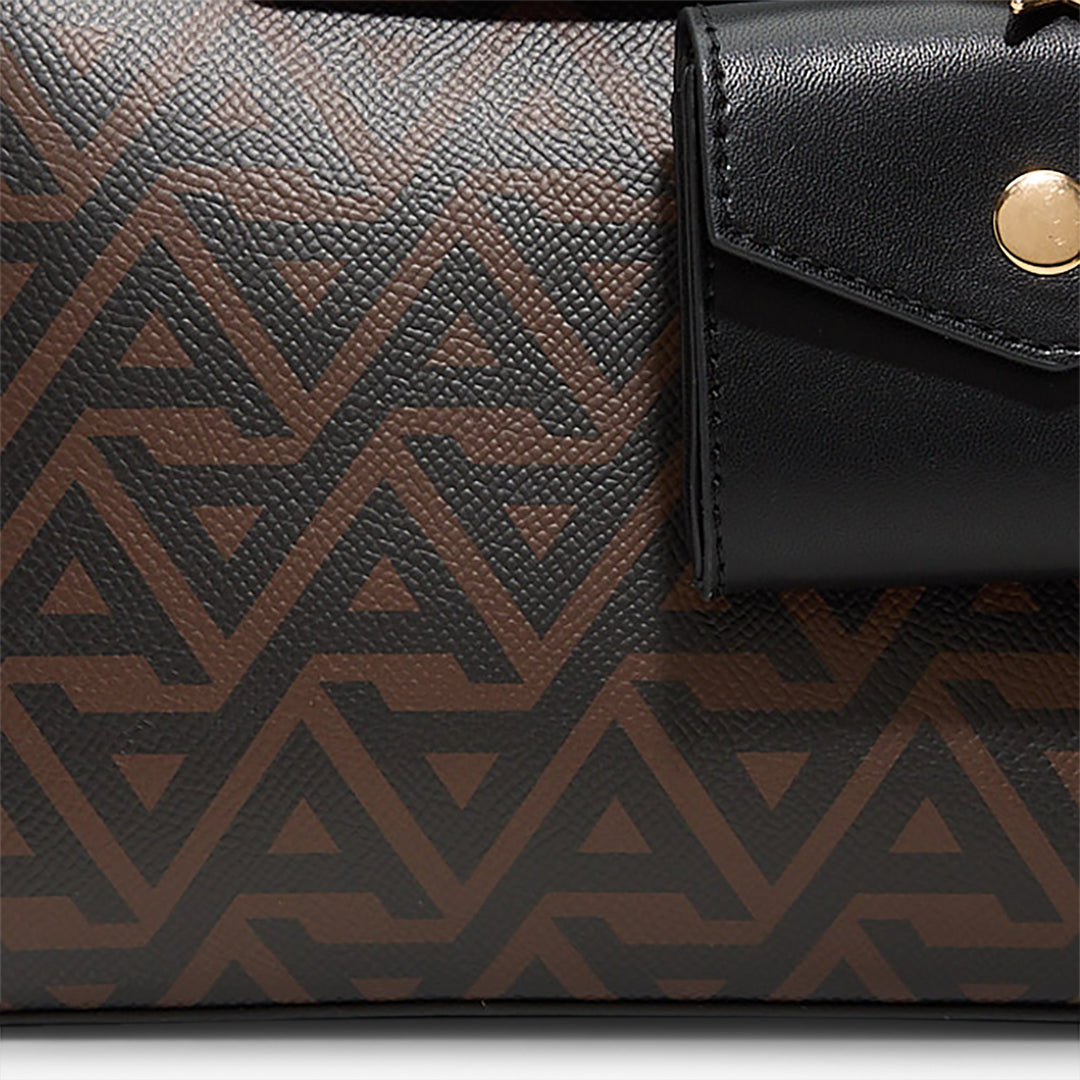 Mala de mão em castanho - CALIORA