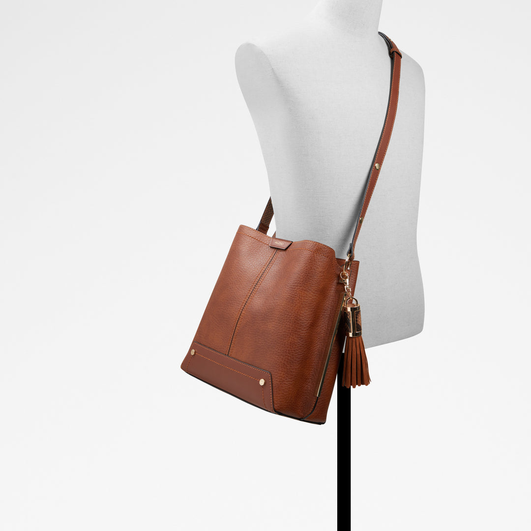 Mala de ombro em cognac - CALLIA