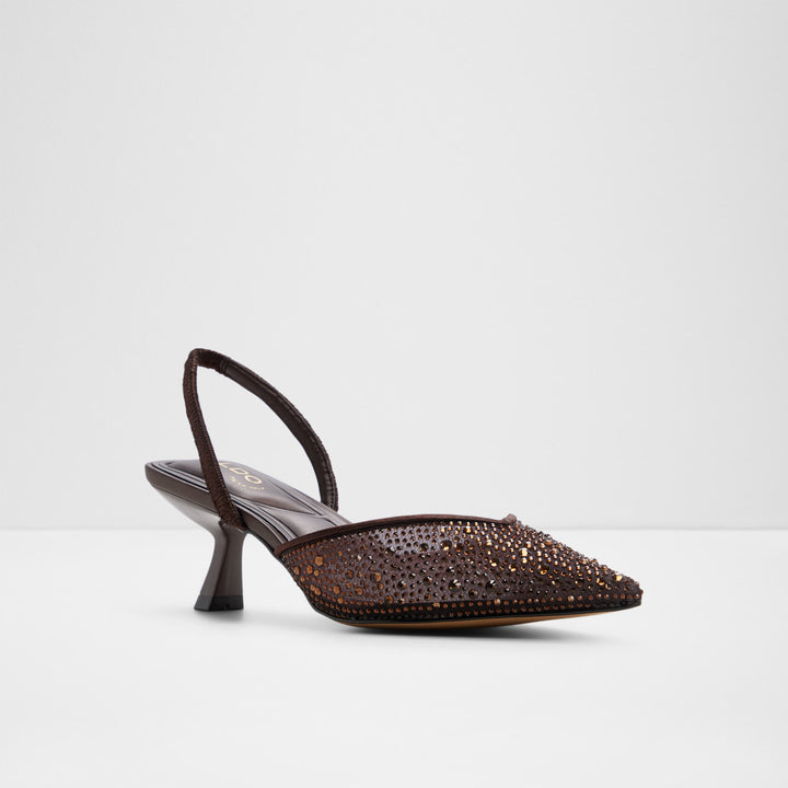 Sapatos em castanho, salto fino - CALRESA