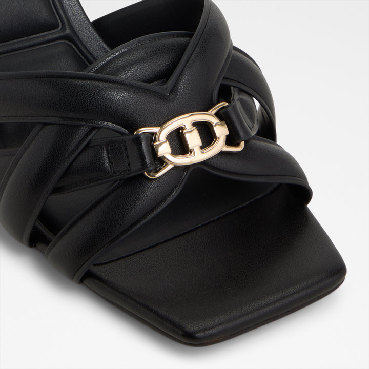 Sandálias em preto, salto em funil - CALYRA