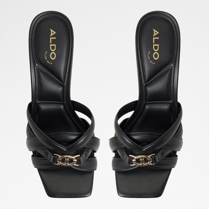 Sandálias em preto, salto em funil - CALYRA