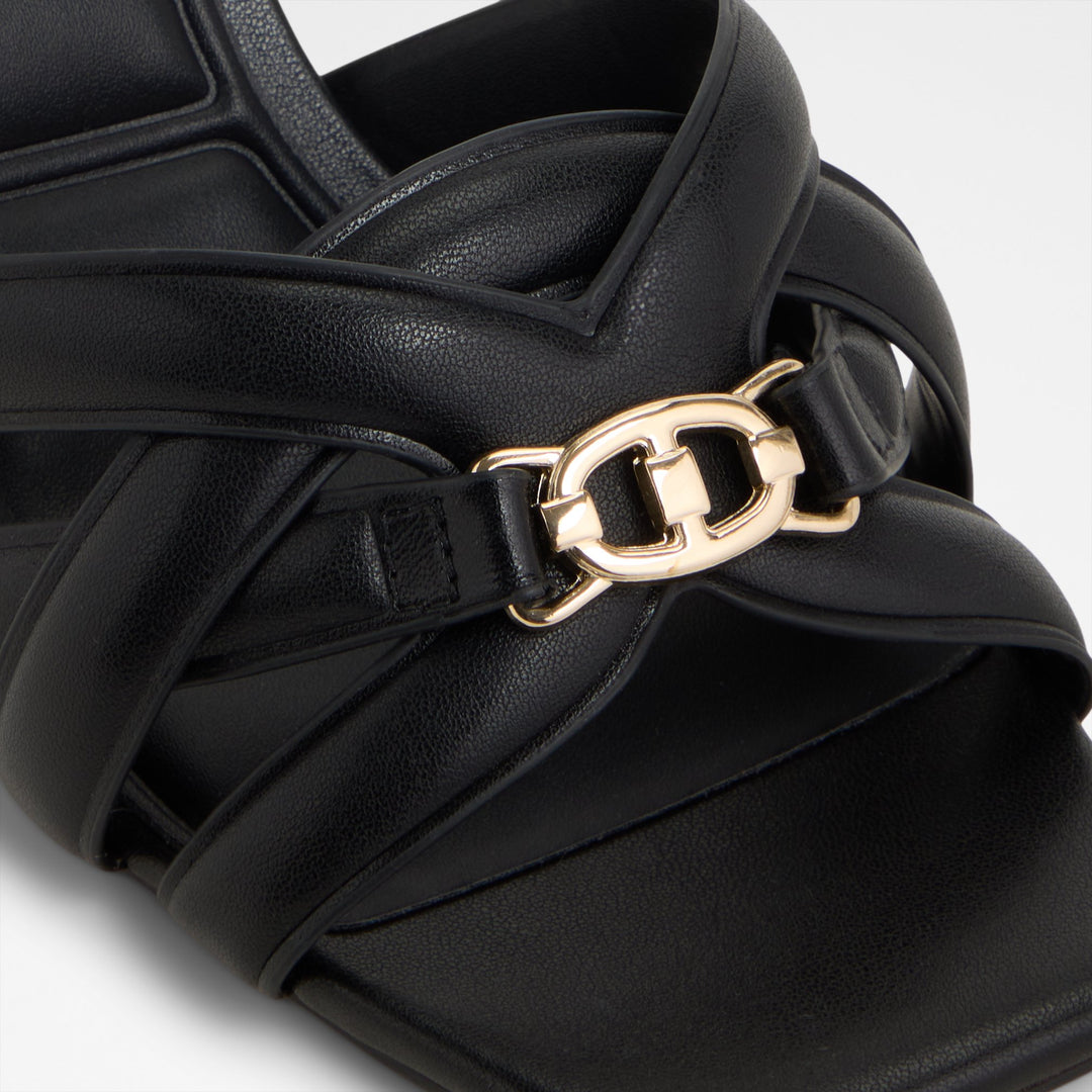 Sandálias em preto, salto em funil - CALYRA