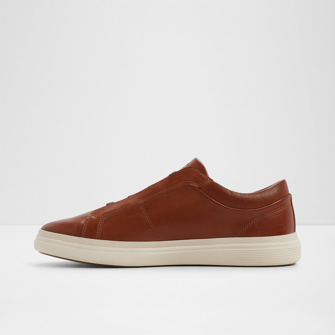 Sapatilhas em cognac - CARLSON