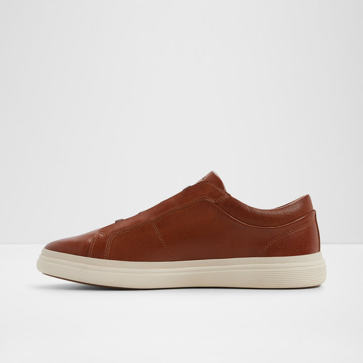 Sapatilhas em cognac - CARLSON