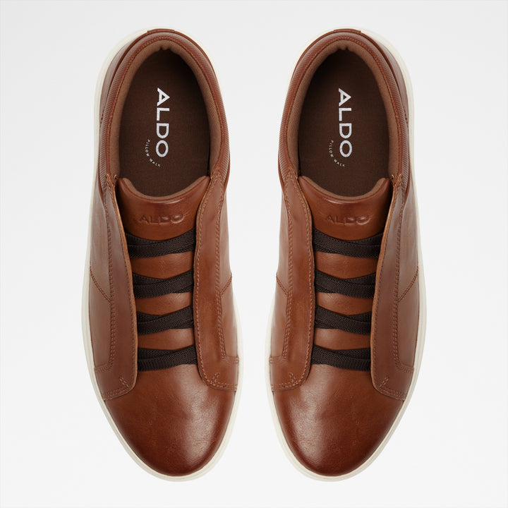 Sapatilhas em cognac - CARLSON
