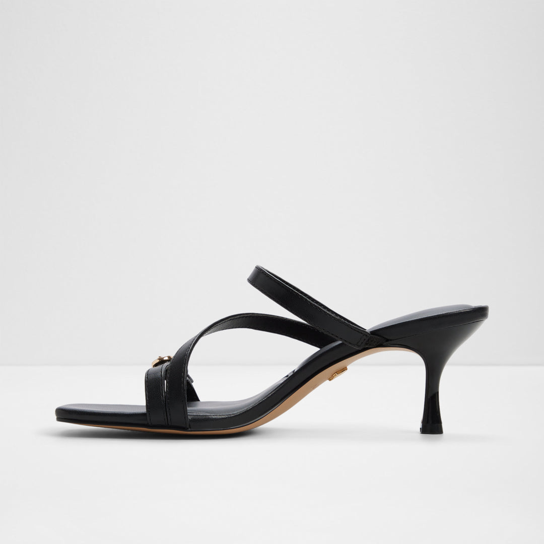 Sandálias em preto, salto fino - CITYVERSE