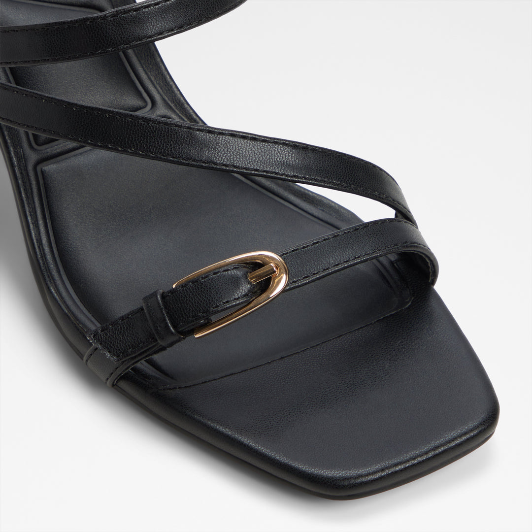 Sandálias em preto, salto fino - CITYVERSE