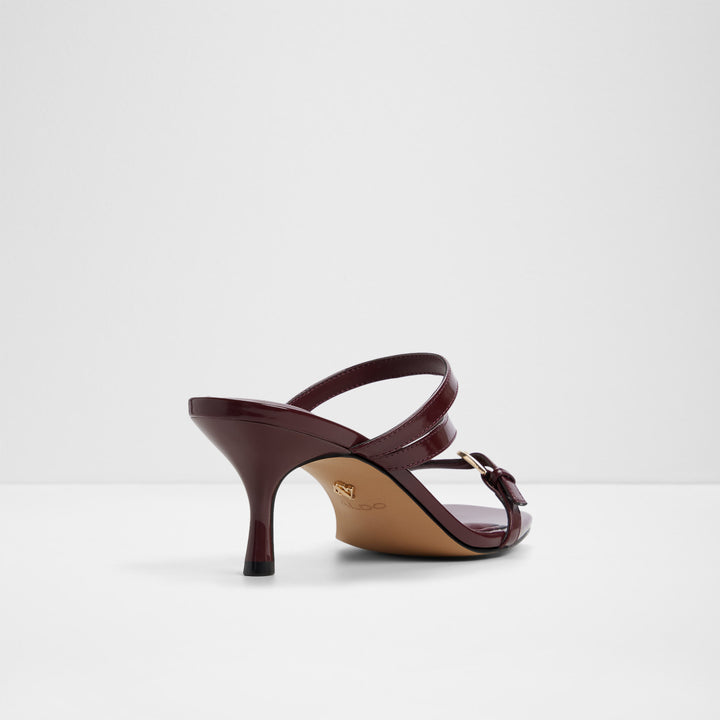 Sandálias em bordô, salto fino - CITYVERSE