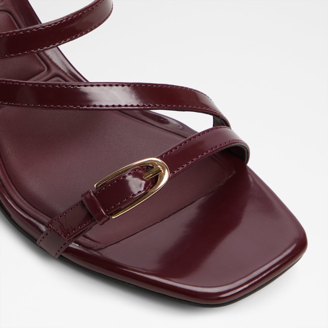 Sandálias em bordô, salto fino - CITYVERSE
