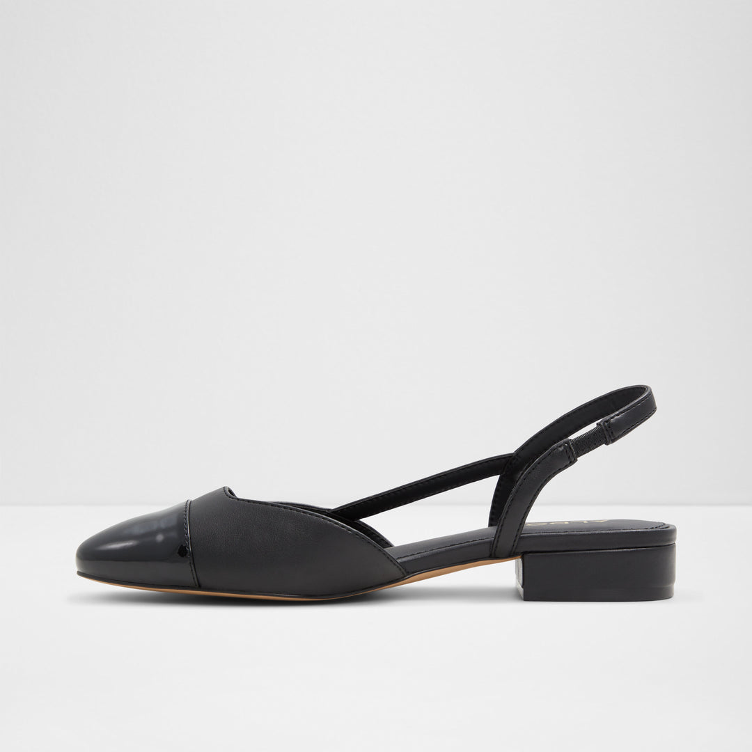 Sapatos rasos em preto - CLEMENTINNE