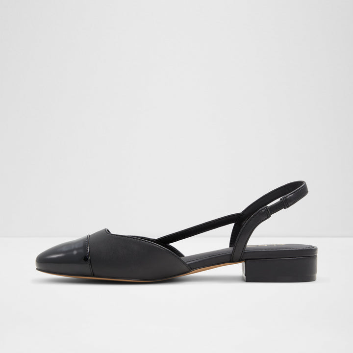 Sapatos rasos em preto - CLEMENTINNE