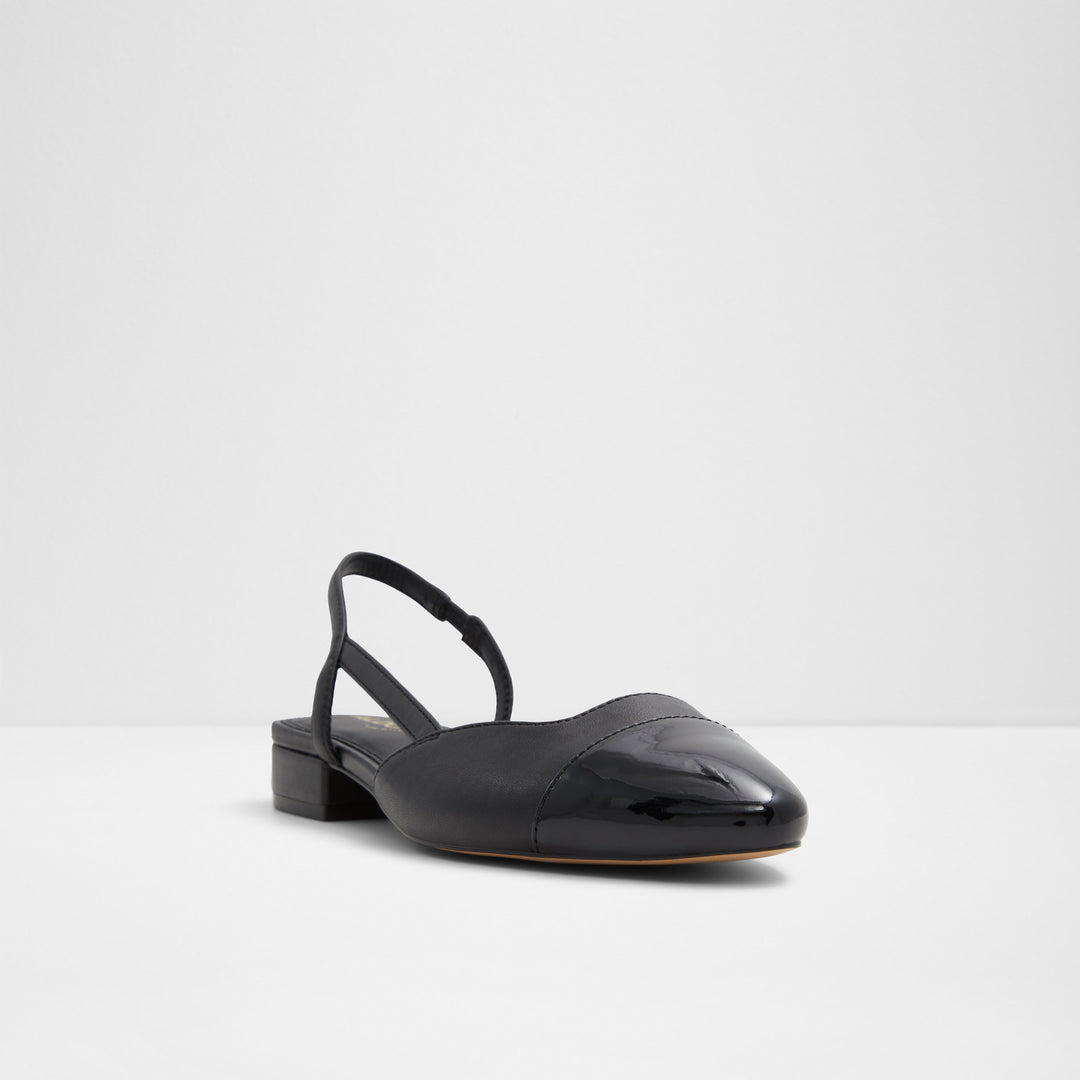 Sapatos rasos em preto - CLEMENTINNE