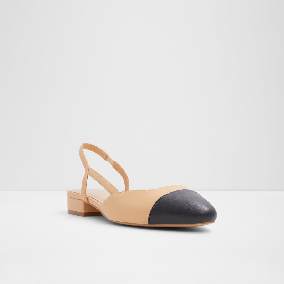 Sapatos rasos em bege - CLEMENTINNE