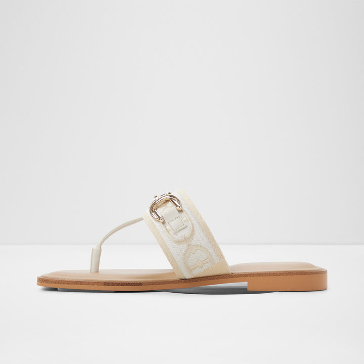 Sandálias rasas em bege - CORALYNNA