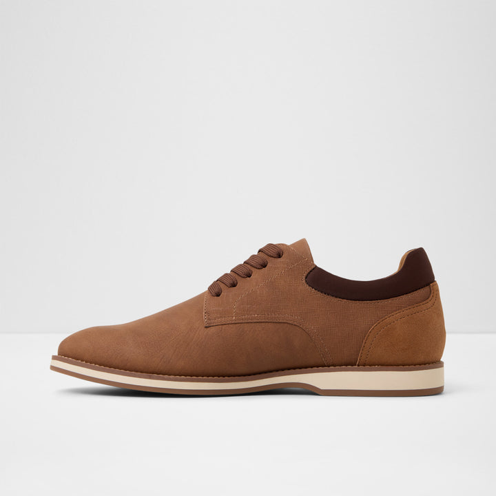 Sapatos casuais em cognac - CORBY