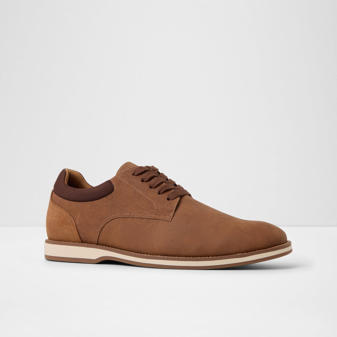 Sapatos casuais em cognac - CORBY