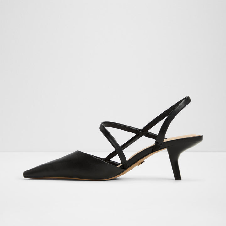 Sapatos em pele preto, salto em funil - CORDELA