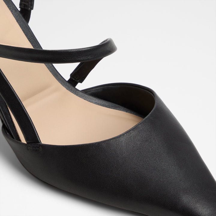 Sapatos em pele preto, salto em funil - CORDELA