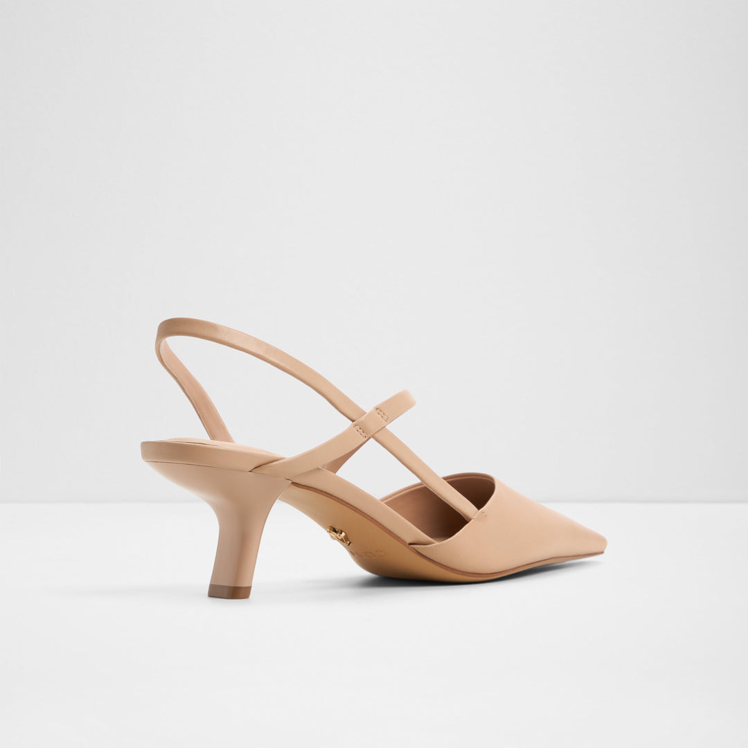 Sapatos em pele bege, salto em funil - CORDELA
