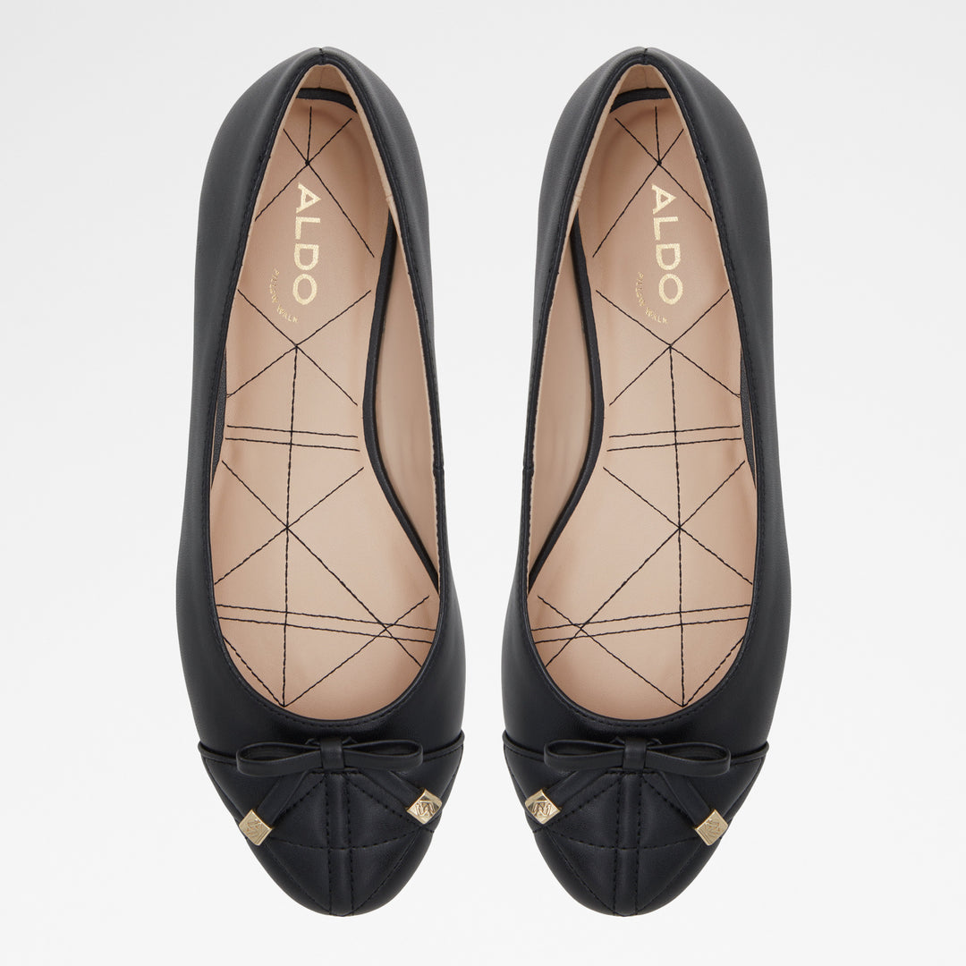 Sabrinas rasas em pele preto - CRISTELLA